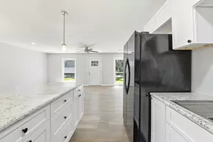 53 Bay Shore Dr, Apalachicola, FL 32320 - Photo 10