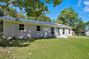 53 Bay Shore Dr, Apalachicola, FL 32320 - Photo 2