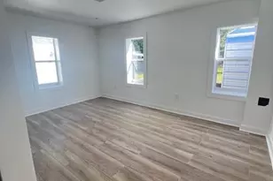 302 NW 9th St, Carrabelle, FL 32322 - Photo 16