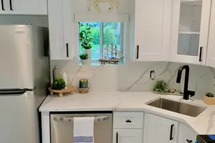 302 NW 9th St, Carrabelle, FL 32322 - Photo 4