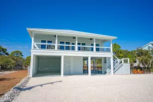 941 W Gulf Beach Dr, Saint George Island, FL 32328 - Photo 2
