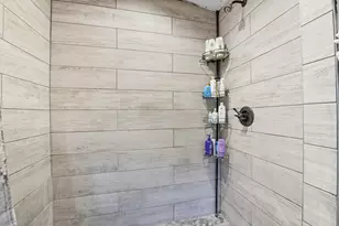 1097 Cypress St, Apalachicola, FL 32320 - Photo 22