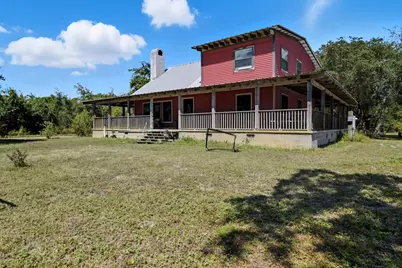 1097 Cypress St, Apalachicola, FL 32320 - Photo 2