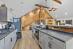 1097 Cypress St, Apalachicola, FL 32320 - Photo 12