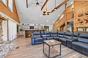 1097 Cypress St, Apalachicola, FL 32320 - Photo 10