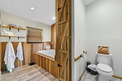 1097 Cypress St, Apalachicola, FL 32320 - Photo 20