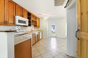 47 E Pine Ave, Lanark Village, FL 32323 - Photo 14