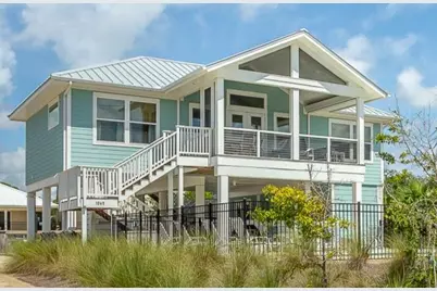 1065 W Gulf Beach Dr, Saint George Island, FL 32328 - Photo 2