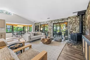 211 N Bayshore Dr, Eastpoint, FL 32328 - Photo 10