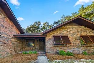 211 N Bayshore Dr, Eastpoint, FL 32328 - Photo 4