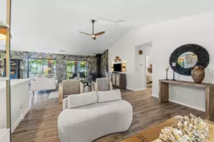 211 N Bayshore Dr, Eastpoint, FL 32328 - Photo 12