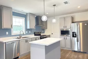 136 Meadow Ln, Wewahitchka, FL 32465 - Photo 2