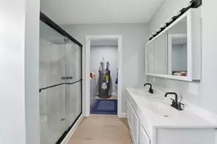 673 Wilderness Rd, Eastpoint, FL 32328 - Photo 16