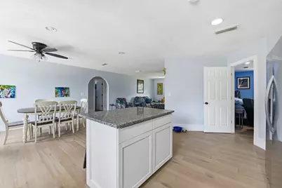 673 Wilderness Rd, Eastpoint, FL 32328 - Photo 12