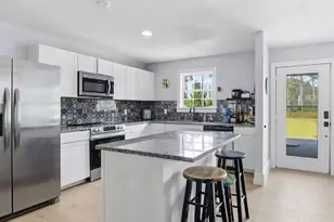 673 Wilderness Rd, Eastpoint, FL 32328 - Photo 10