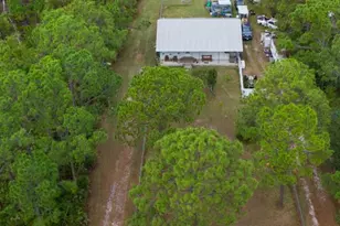 673 Wilderness Rd, Eastpoint, FL 32328 - Photo 36