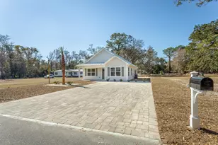 224 17th St, Apalachicola, FL 32320 - Photo 2