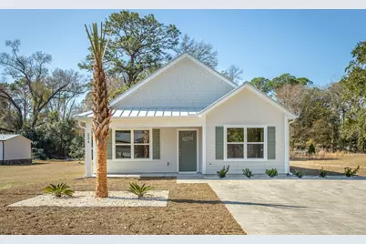224 17th St, Apalachicola, FL 32320 - Photo 22