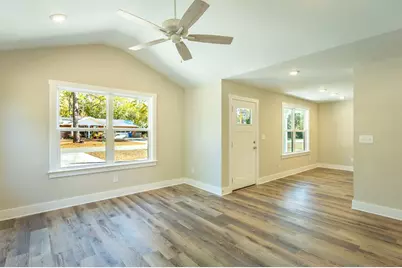 224 17th St, Apalachicola, FL 32320 - Photo 4