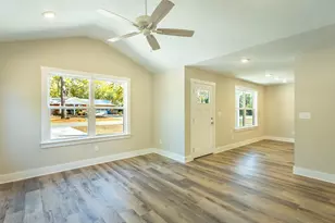 224 17th St, Apalachicola, FL 32320 - Photo 4