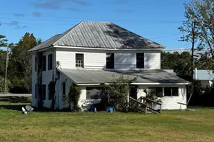 303 SE Ave B, Carrabelle, FL 32322 - Photo 10