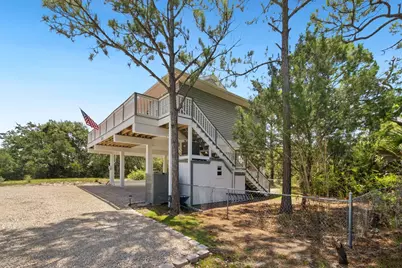 564 W Bay Shore Dr, Saint George Island, FL 32328 - Photo 8