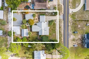 605 10th St, Port Saint Joe, FL 32456 - Photo 2