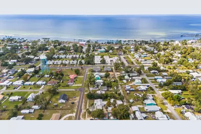 605 10th St, Port Saint Joe, FL 32456 - Photo 6