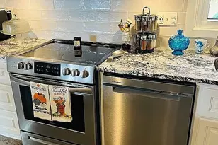 1002 Gulf Ave, Carrabelle, FL 32322 - Photo 8