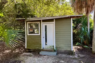 316 W Pine Ave, Saint George Island, FL 32328 - Photo 24