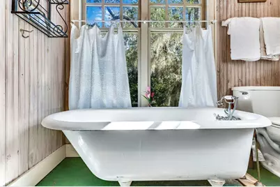 223 N Bay Shore Dr, Eastpoint, FL 32328 - Photo 30