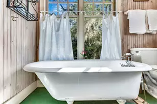 223 N Bayshore Dr, Eastpoint, FL 32328 - Photo 30