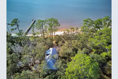 223 N Bay Shore Dr, Eastpoint, FL 32328 - Photo 4