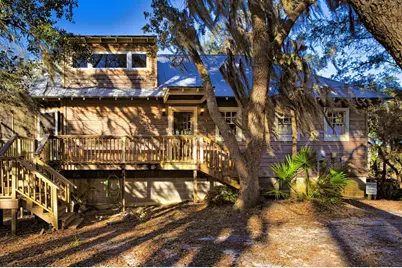 223 N Bay Shore Dr, Eastpoint, FL 32328 - Photo 2