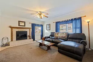 1821 34th Ave N, Saint Petersburg, FL 33713 - Photo 2