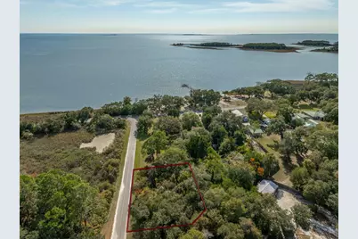 509 SE 12th St, Carrabelle, FL 32322 - Photo 1