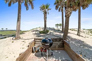 160 E Gorrie Dr, Saint George Island, FL 32328 - Photo 36