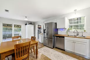 2315 Oak St, Carrabelle, FL 32323 - Photo 8