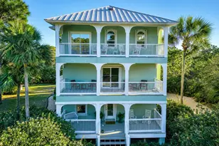 1824 Denise Ct E, Saint George Island, FL 32328 - Photo 2