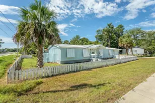 501 Ave B, Carrabelle, FL 32322 - Photo 2