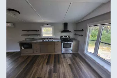 276 Twin Lakes Rd, Eastpoint, FL 32328 - Photo 4