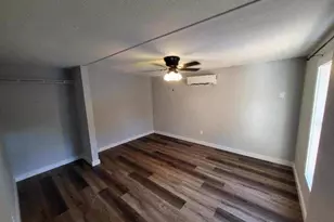 276 Twin Lakes Rd, Eastpoint, FL 32328 - Photo 8