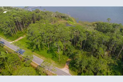2724 Hwy 98 E, Lanark Village, FL 32323 - Photo 2