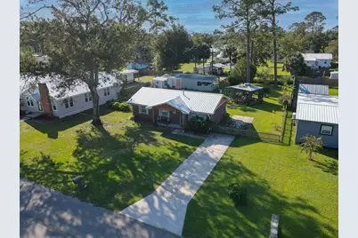 520 7th St, Port Saint Joe, FL 32456 - Photo 1