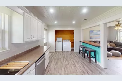 520 7th St, Port Saint Joe, FL 32456 - Photo 16