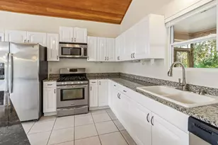 100 Melanie Ln, Apalachicola, FL 32320 - Photo 32