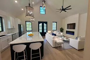 125 Lightning Bug Ln, Saint Teresa, FL 32358 - Photo 4