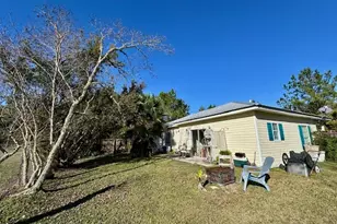 303 Angela Ct, Wewahitchka, FL 32465 - Photo 6