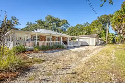 23 8th St, Apalachicola, FL 32320 - Photo 4