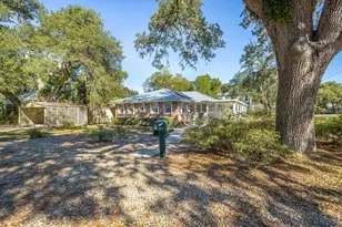 23 8th St, Apalachicola, FL 32320 - Photo 2